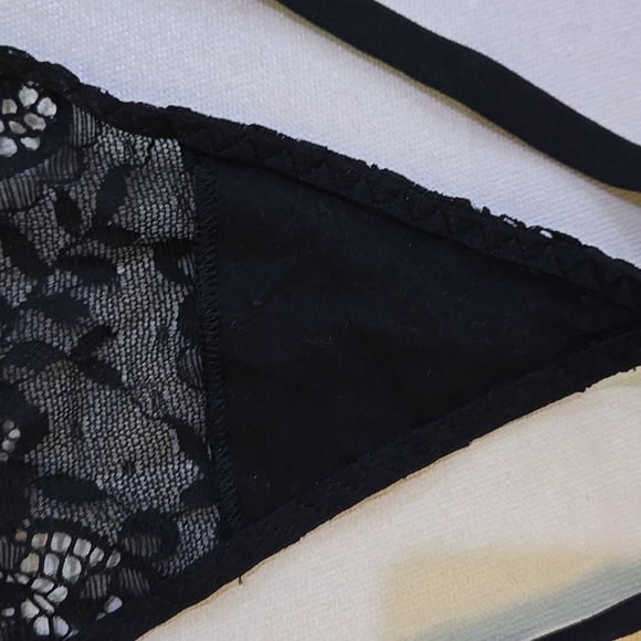 Victoria's Secret Black Lace Thong - Picture 5 of 6